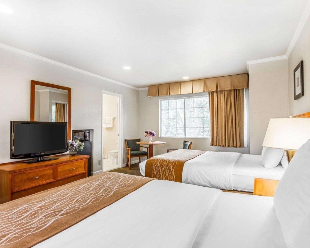 The Inn at 1252 Monterey